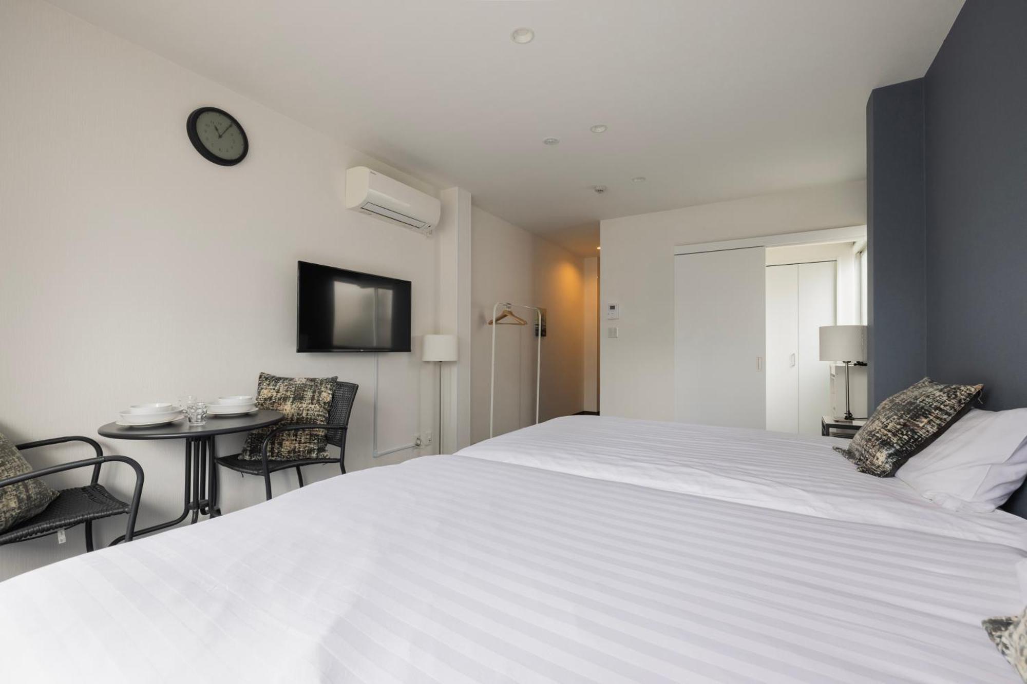 Namba Garden Square Apartment Osaka Bagian luar foto